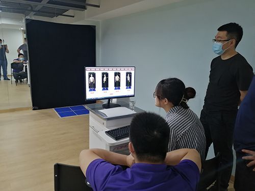 人體姿態(tài)檢測(cè)儀